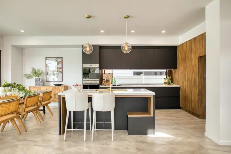 2/25 Merrimac Boulevard, Broadbeach Waters QLD 4218