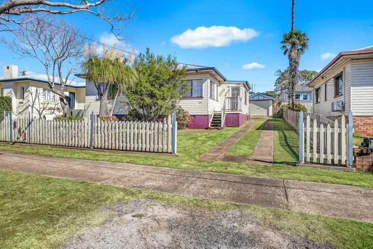 261 West Street, Harristown QLD 4350