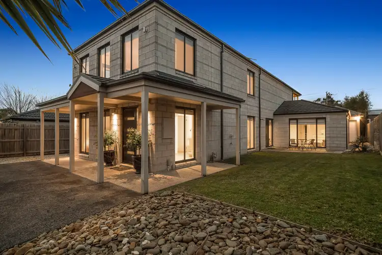 3 Sapphire Mews, Skye VIC 3977