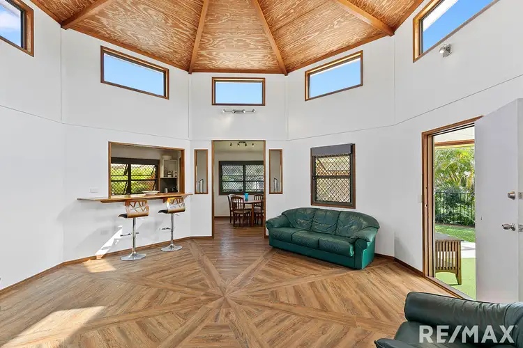 86 Hammond Street, Urangan QLD 4655