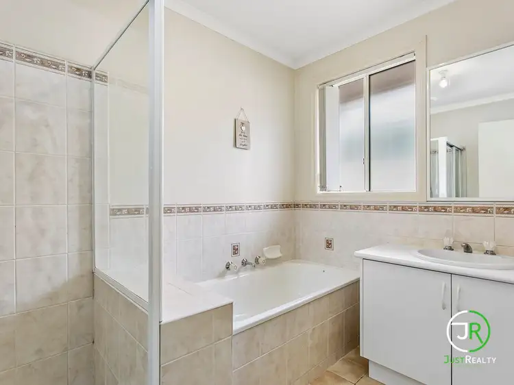 Sixth view of Homely unit listing, 1/32 Taylor Street, Cranbourne VIC 3977