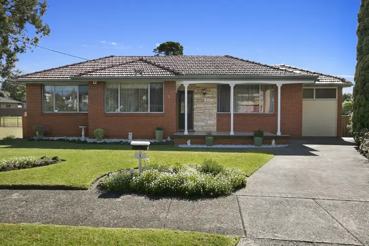 5 Burraneer Crescent, Greenacre NSW 2190