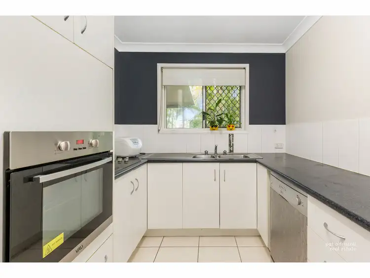 Sixth view of Homely block of units listing, 1 & 2/5 Macartney Street, Norman Gardens QLD 4701