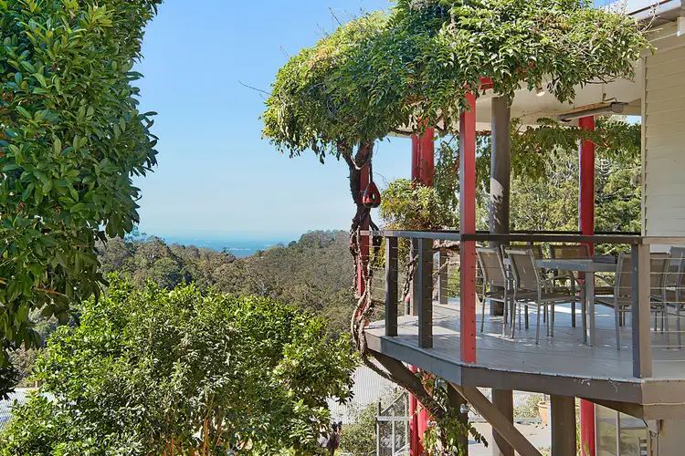 5 Fahey Road, Mount Glorious QLD 4520