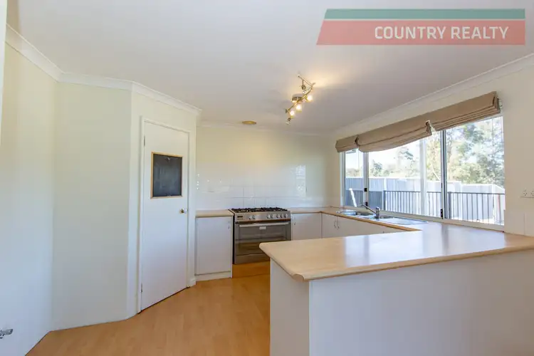 13 Walkey Close, Toodyay WA 6566