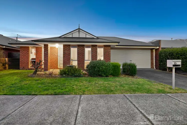 53 Sandalwood Drive, Pakenham VIC 3810
