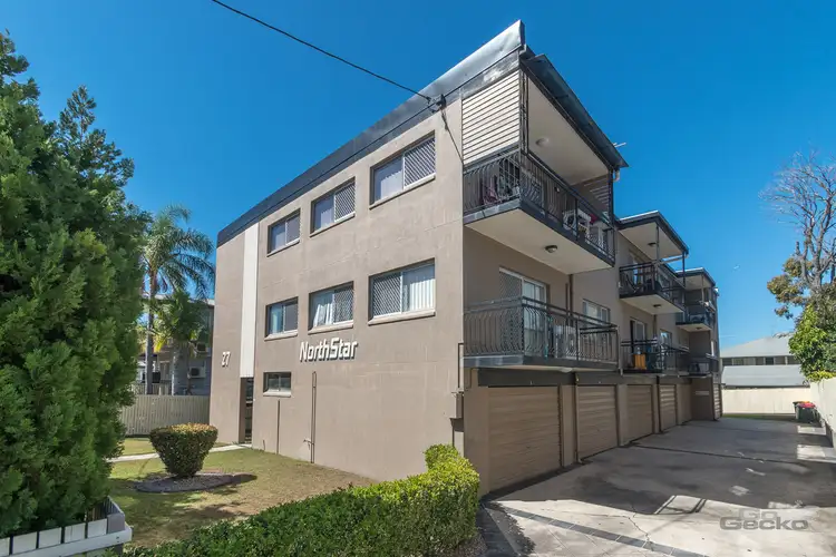 2/27 Hall Street, Northgate QLD 4013