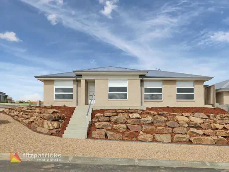 1/1 Lee Way, Lloyd NSW 2650