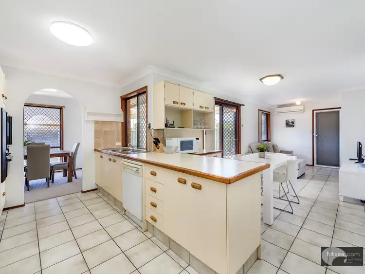 Sixth view of Homely house listing, 2 Essendon Close, Arundel QLD 4214