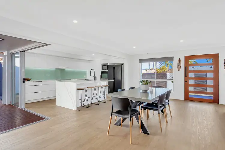 5 Largo Place, Varsity Lakes QLD 4227