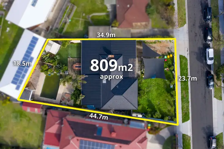 16 Cannes Avenue, Bonbeach VIC 3196