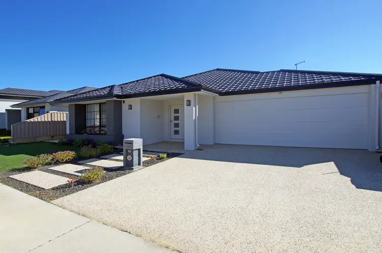 99 Hookstone Drive, Landsdale WA 6065