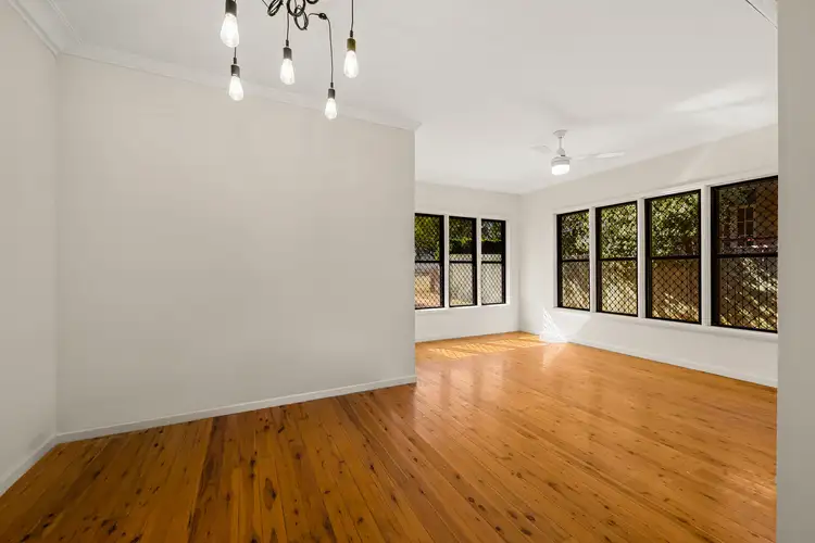 18 Robinson Street, North Toowoomba QLD 4350