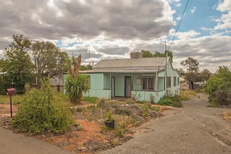 48 Woodward Street, Coolgardie WA 6429