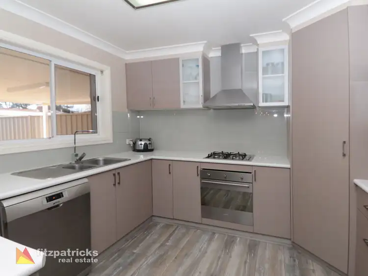 5 Nandina Avenue, Lake Albert NSW 2650