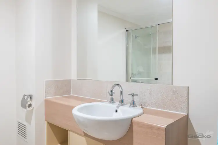 Fifth view of Homely apartment listing, 5/4 Bonney Avenue, Clayfield QLD 4011