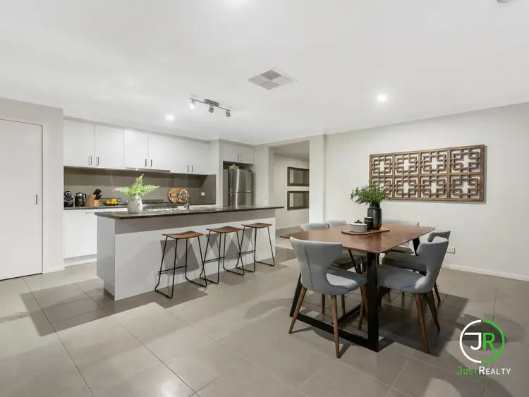 27 Pegasus Road, Cranbourne West VIC 3977