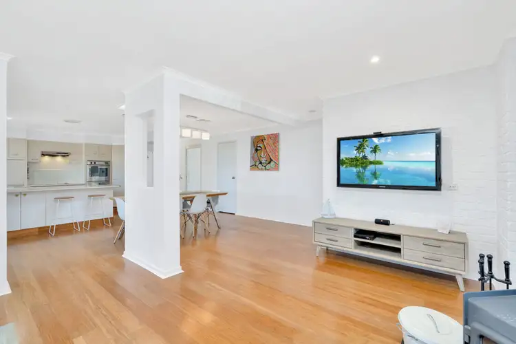 Sixth view of Homely house listing, 4 Merewether Court, Highland Park QLD 4211