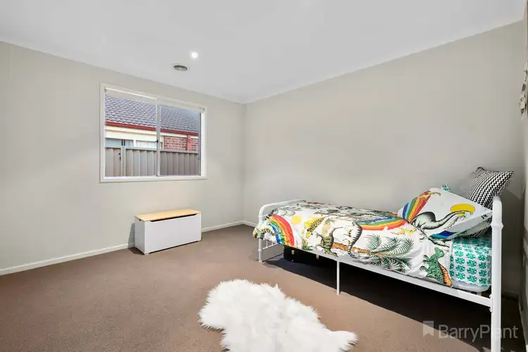 Sixth view of Homely house listing, 18 Wonboyn Close, Pakenham VIC 3810