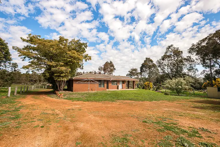 688 Albany Highway, Bedfordale WA 6112