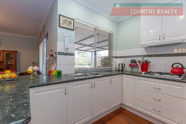 27 Selby Street, Northam WA 6401