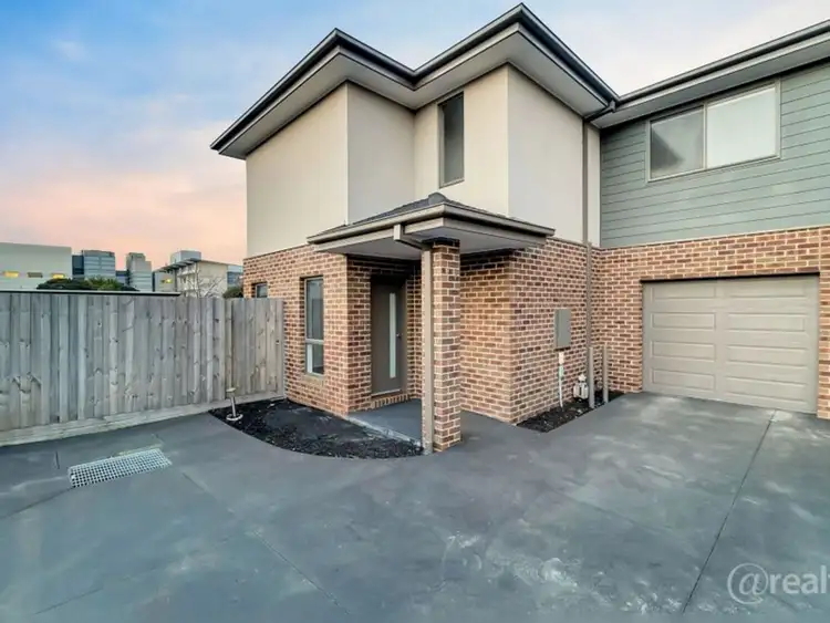 4/11 BRUCE Street, Dandenong VIC 3175