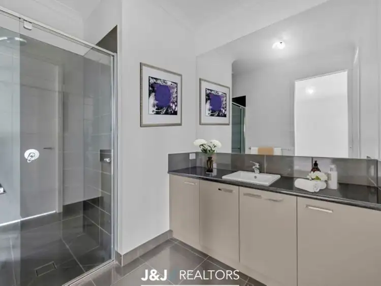 Fifth view of Homely house listing, 5 Annello Way, Clyde VIC 3978