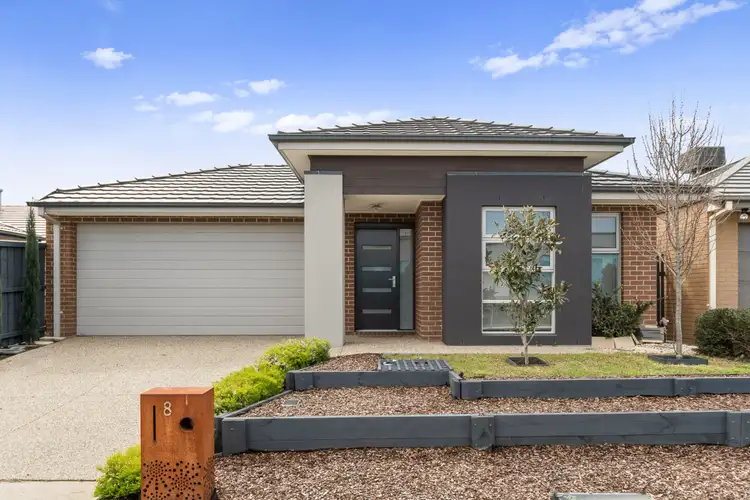 Main view of Homely house listing, 8 Ravenhurst Circuit, Cranbourne North VIC 3977