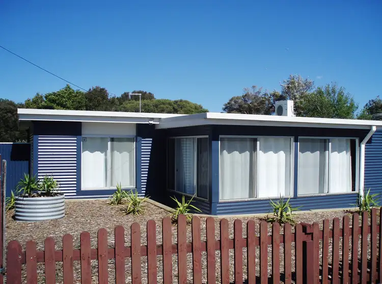 17 Sylvester Avenue, St Leonards VIC 3223