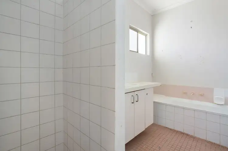 Sixth view of Homely house listing, 5 Fabling Court, Baynton WA 6714