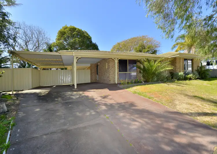 8 Leeton Close, Halls Head WA 6210
