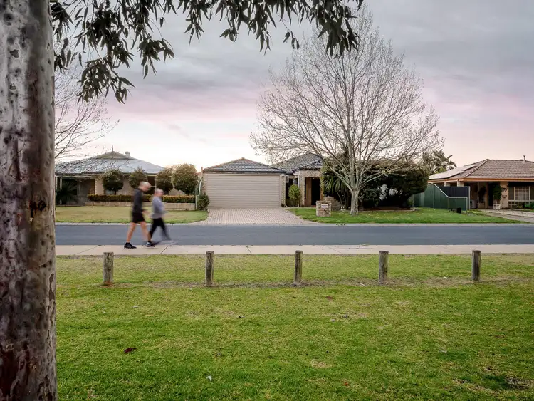 164 Brenchley Drive, Atwell WA 6164