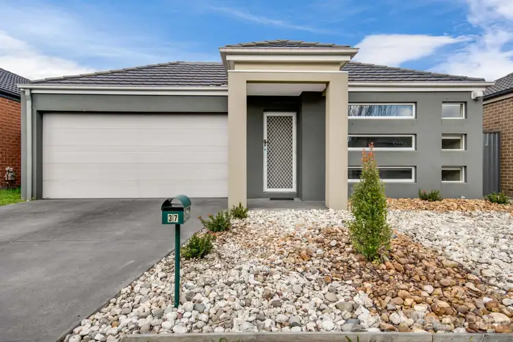 37 Sarton Link, Pakenham VIC 3810