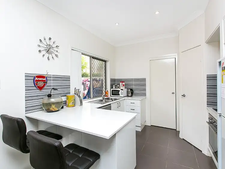 Second view of Homely townhouse listing, 4/88 Candytuft Place, Calamvale QLD 4116