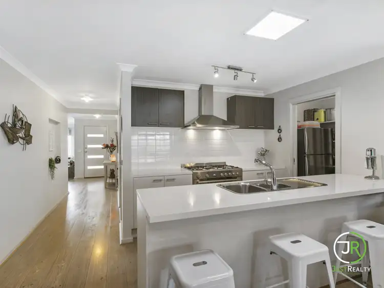 26 Verve Circuit, Cranbourne West VIC 3977