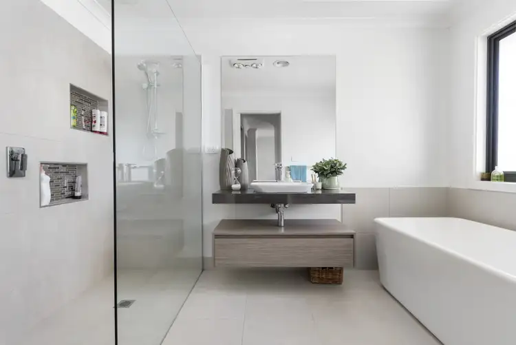 Sixth view of Homely house listing, 4 Lincoln Place, East Bendigo VIC 3550