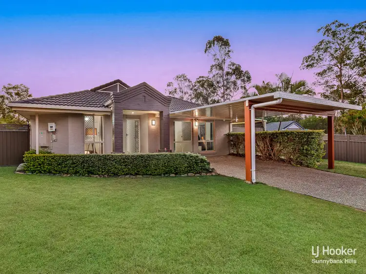 8 Thornton Close, Forest Lake QLD 4078