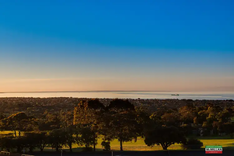 11 Angley Rise, Rosebud VIC 3939