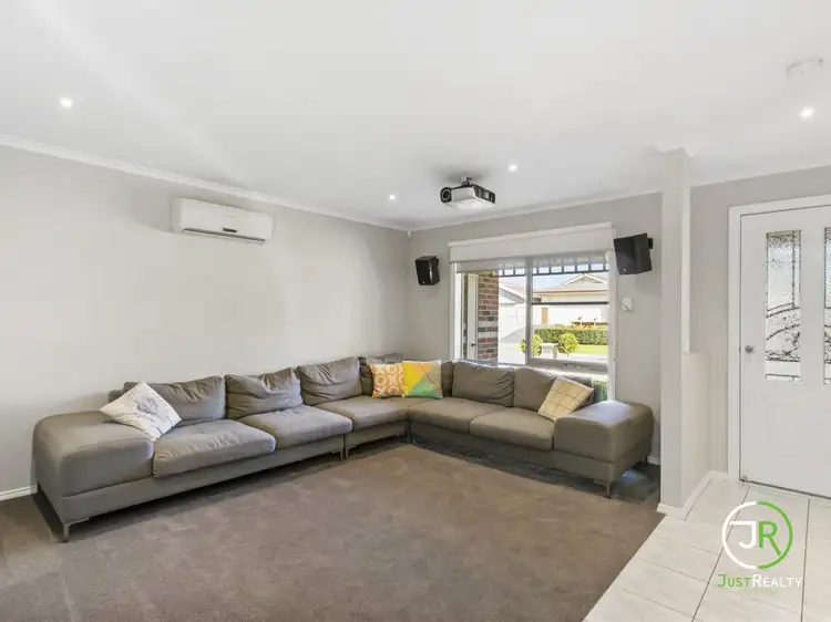 Fifth view of Homely house listing, 16 Durnoch Place, Cranbourne VIC 3977