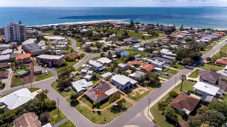 40 Janis Street, Halls Head WA 6210