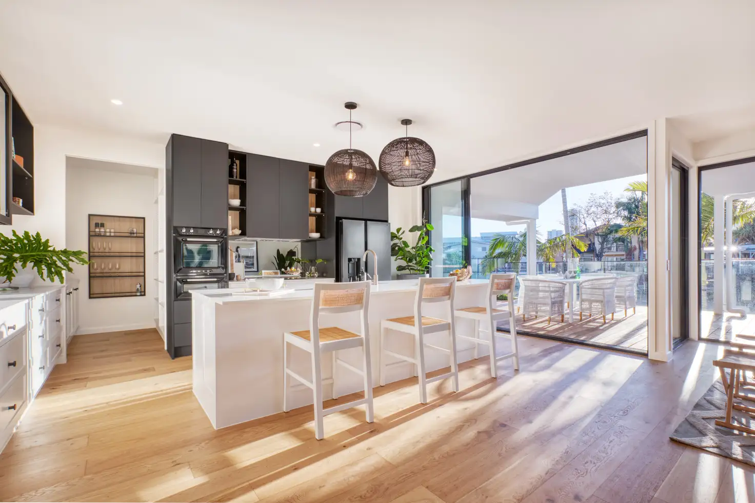 Main view of Homely house listing, 10 Crest View Key, Broadbeach Waters QLD 4218