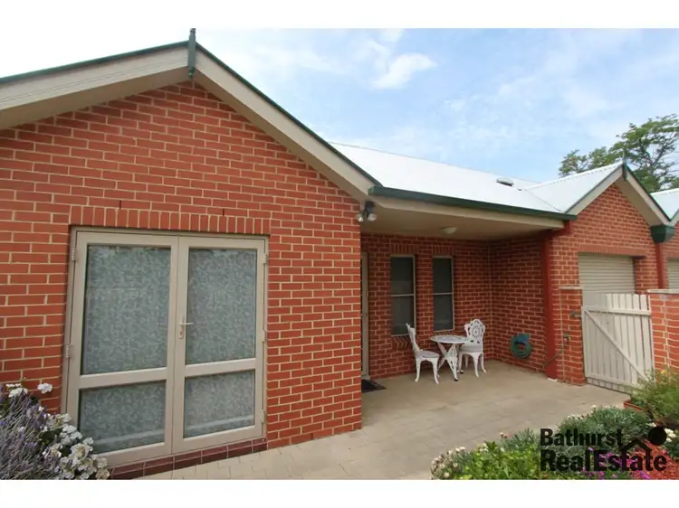 1/202a Russell Street, Bathurst NSW 2795
