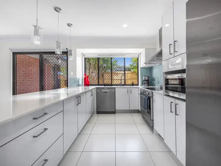 Fifth view of Homely house listing, 10 Lorikeet Place, Wishart QLD 4122