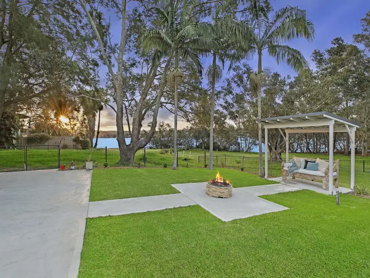 18 Asca Drive, Green Point NSW 2251