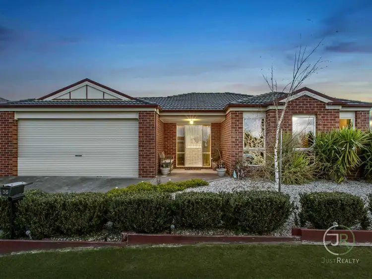 36 Merribah Way, Cranbourne West VIC 3977