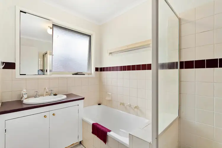 Sixth view of Homely house listing, 2 Martin Court, Montrose VIC 3765