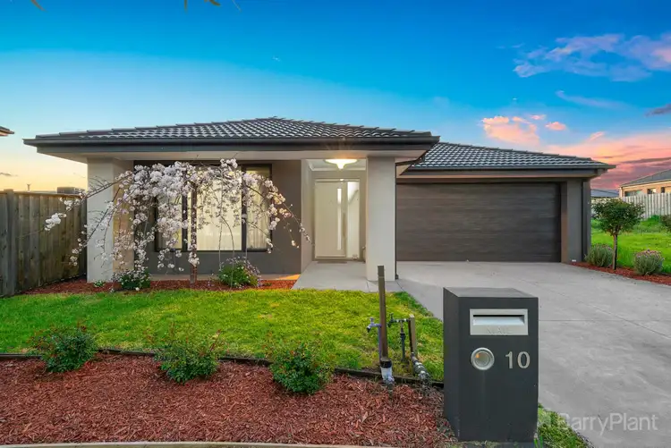10 Embling Street, Pakenham VIC 3810