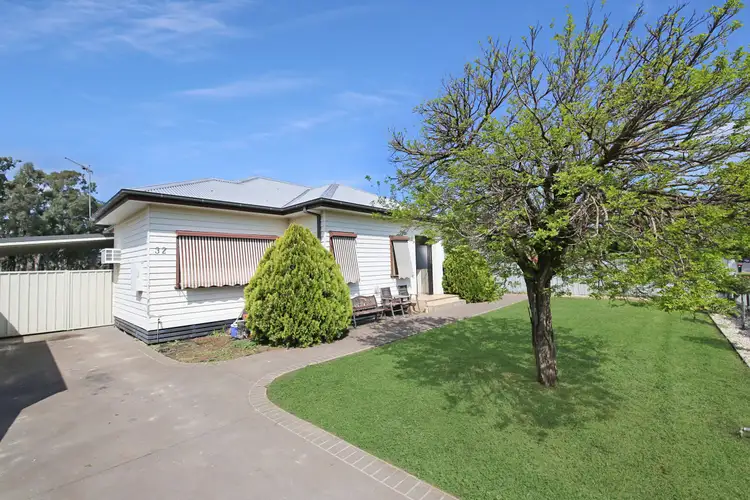 32 Cook Street, Benalla VIC 3672