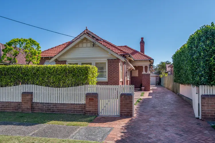 275 Parkway Avenue, Hamilton East NSW 2303