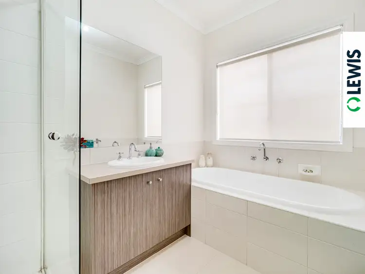 Sixth view of Homely house listing, 32 Phoenix Circuit, Wollert VIC 3750